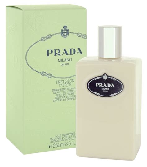 Prada для жінок